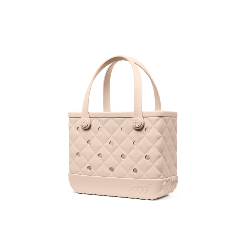Bitty Bogg Bag Quilted Freshly Pressed Linen Water Sports Travel Tote Washable Oversized with Spacious Interior for Pool Days Travel Organizer Vacation Essentials for Women